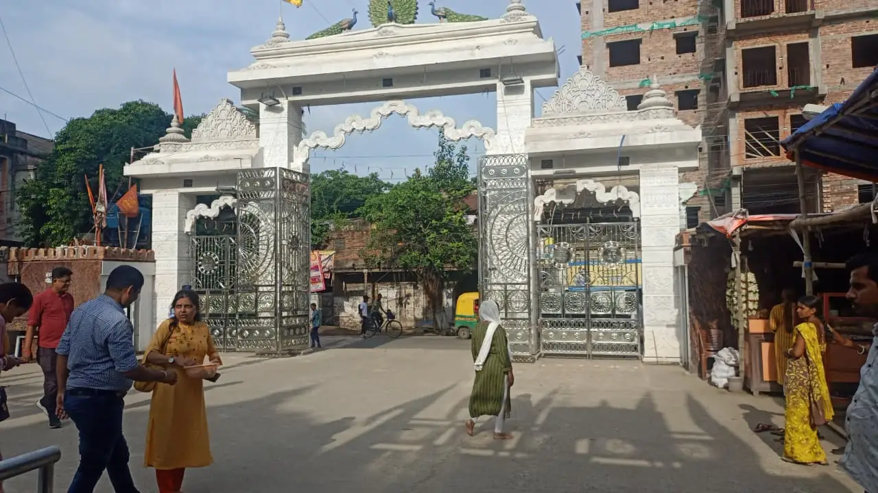 श्री श्याम मंदिर आलमबाजार — मुख्य द्वार