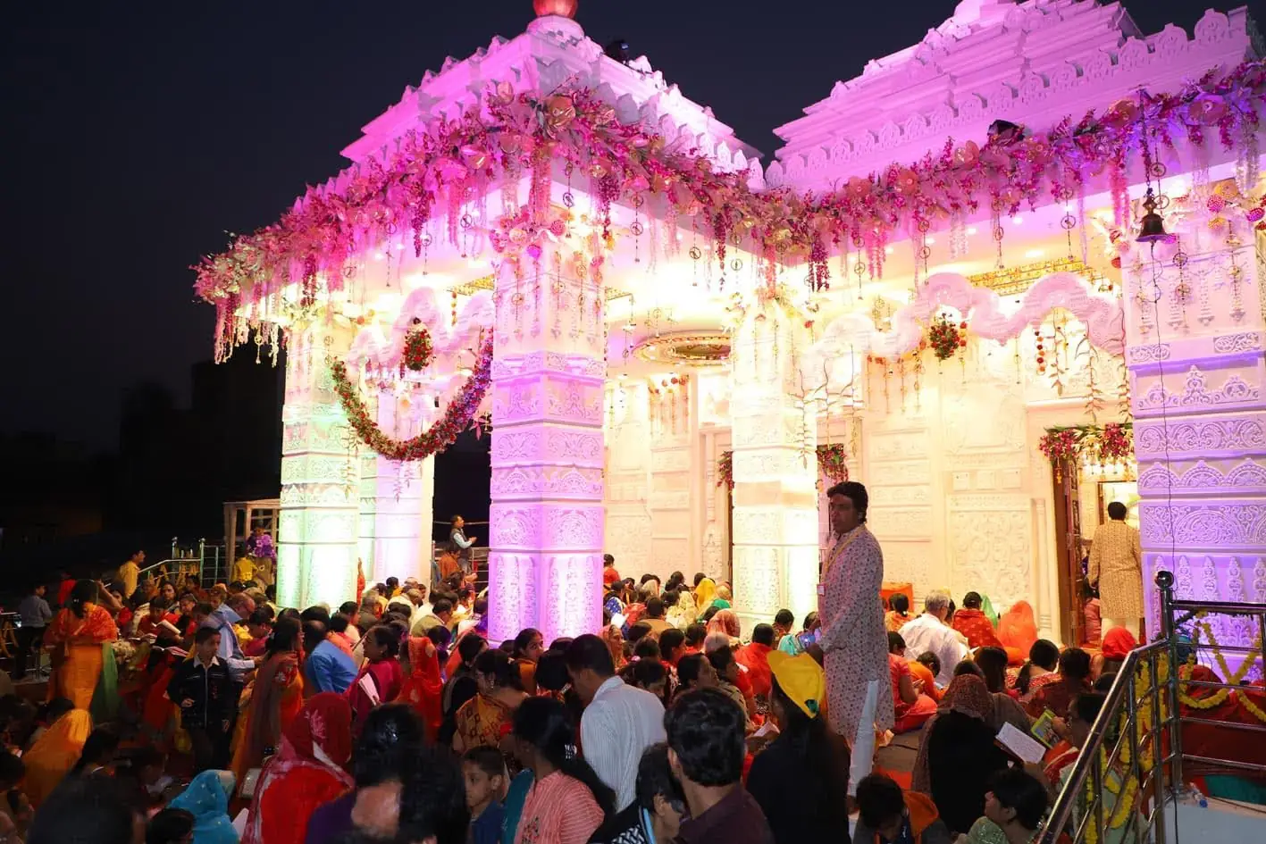 श्री श्याम मंदिर आलमबाजार — रात्रि दृश्य, फाल्गुन मेला